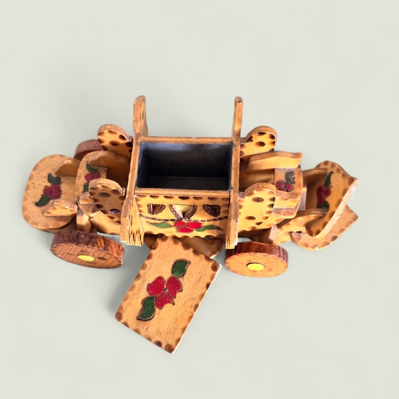 Vintage Tramp Art Carriage Gift or Trinket Box, Cinderella Coach Ring Box - Picture 7 of 12